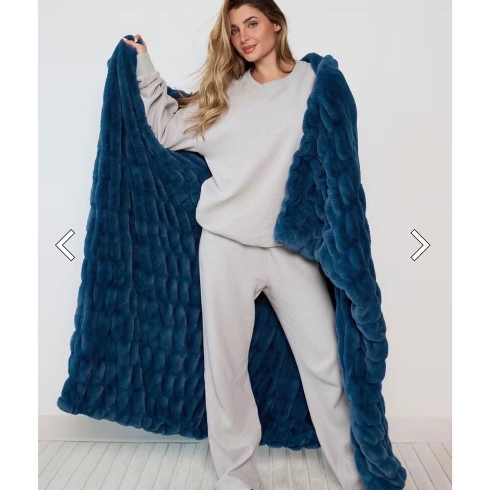 New Comfrt dreamer XL twilight blue blanket 90x90 - Picture 3 of 6